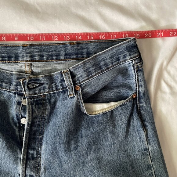 Levis 501 Button-Fly Blue Jeans W35 L30 Straight Fit Vintage Denim - Picture 9 of 13